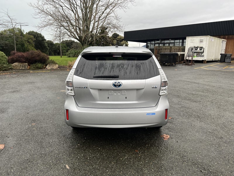 2013 Toyota Prius 1.8 Petrol G 7 Seater 5 Dr Wagon image 5