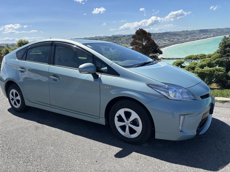 2013 Toyota Prius image 1