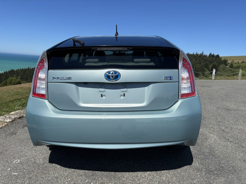 2013 Toyota Prius image 4