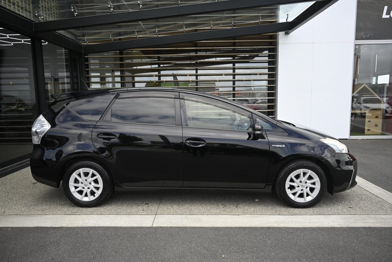 2013 Toyota Prius Alpha 1.8 Hybrid S 2WD Wagon image 5