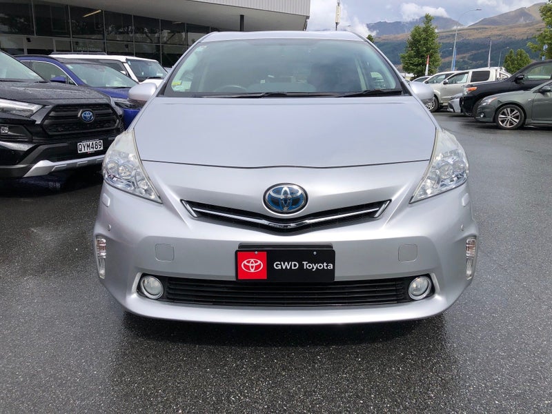 2013 Toyota Prius Alpha G Hybrid 7 Seater image 2