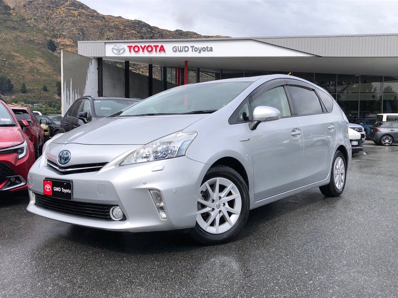 2013 Toyota Prius Alpha G Hybrid 7 Seater image 3
