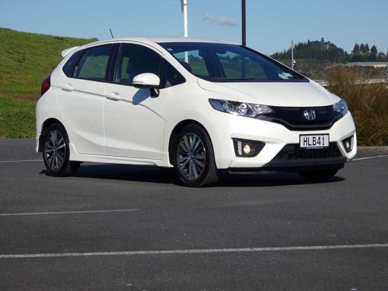 2014 Honda Jazz Rs image 2