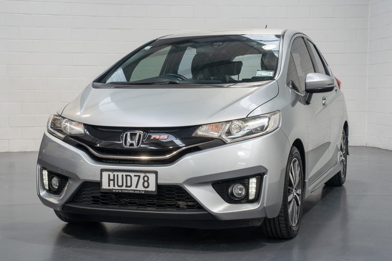 2014 Honda Jazz RS Automatic image 3