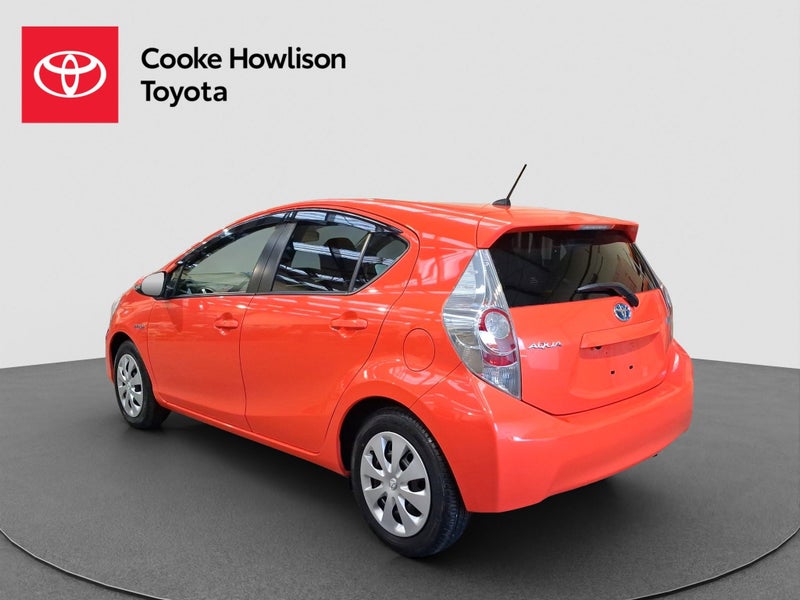 2014 Toyota Aqua 1.5 Hybrid G image 4
