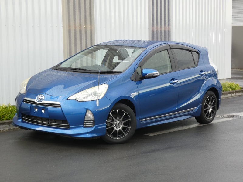 2014 Toyota Aqua 1.5 Hybrid G Leather image 1
