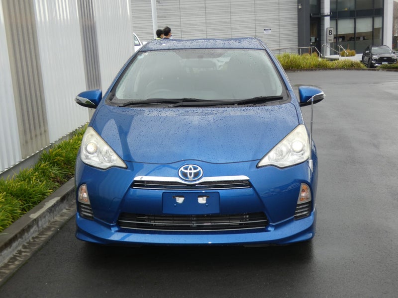 2014 Toyota Aqua 1.5 Hybrid G Leather image 4