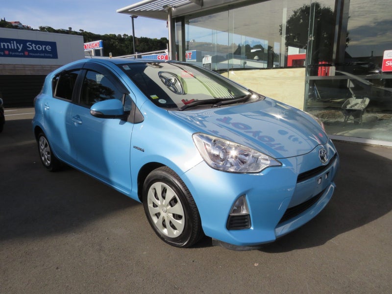 2014 Toyota Aqua 1.5 Hybrid G Soft Leather image 2