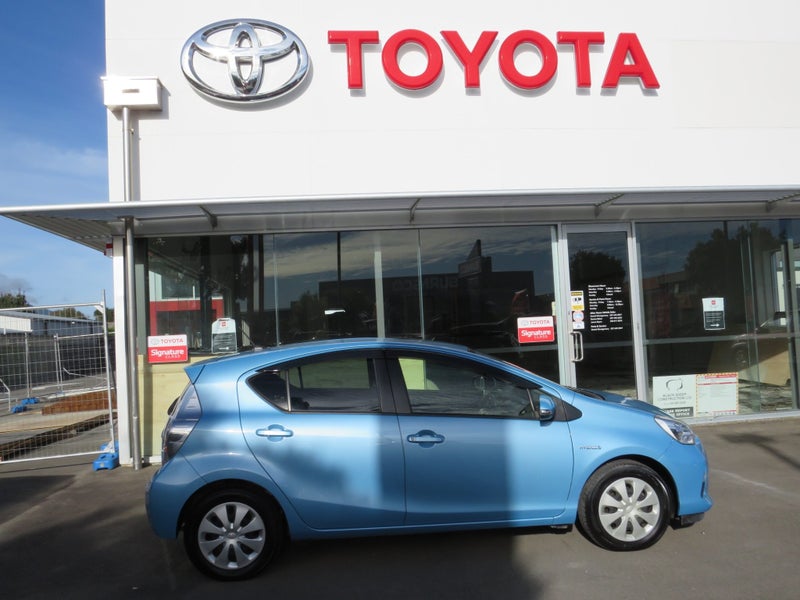 2014 Toyota Aqua 1.5 Hybrid G Soft Leather image 5