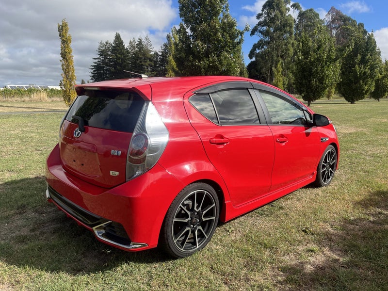 2014 Toyota Aqua 1.5 Hybrid GS Sport Hatch CVT 2WD image 4