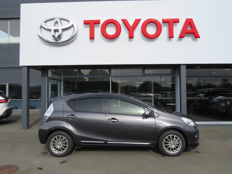 2014 Toyota Aqua 1.5 Hybrid S - 6.95% Finance O... image 5
