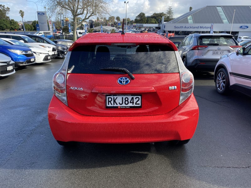 2014 Toyota Aqua 1.5P Hybrid S Hatch image 3