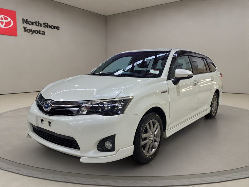 2014 Toyota Corolla Fielder 1.5L Hybrid G 2WD S... image 4
