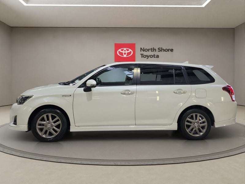 2014 Toyota Corolla Fielder 1.5L Hybrid G 2WD S... image 5