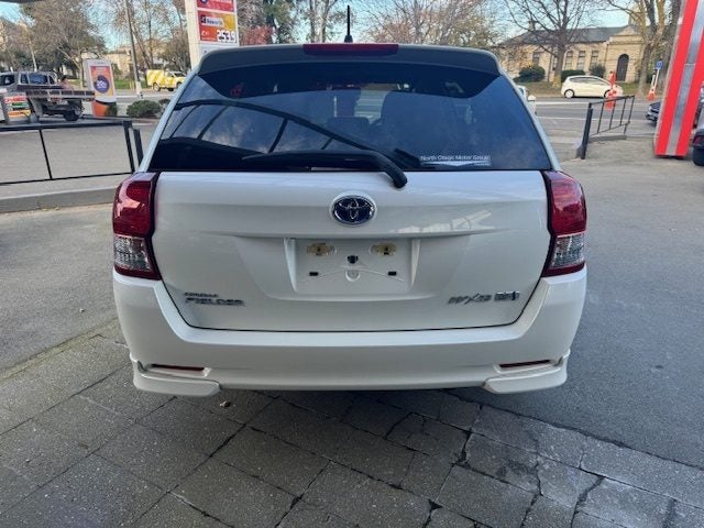 2014 Toyota Corolla Fielder image 5