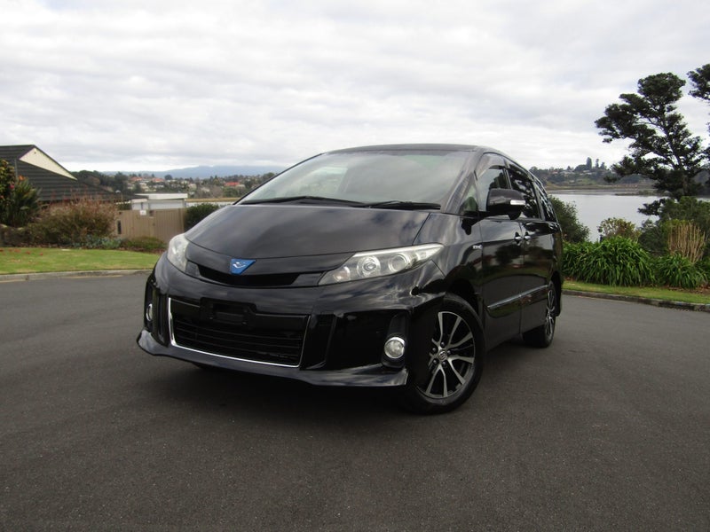 2014 Toyota Estima Hybrid image 3