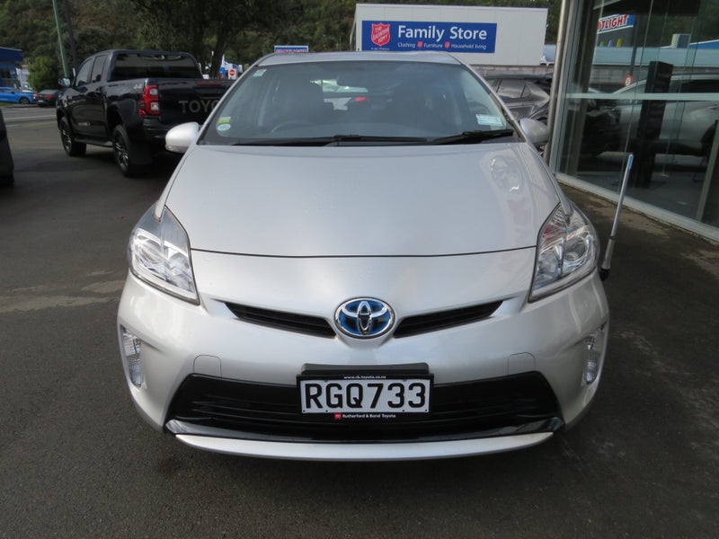 2014 Toyota Prius 1.8 Petrol S 5 Dr Hatch CVT 2WD image 3