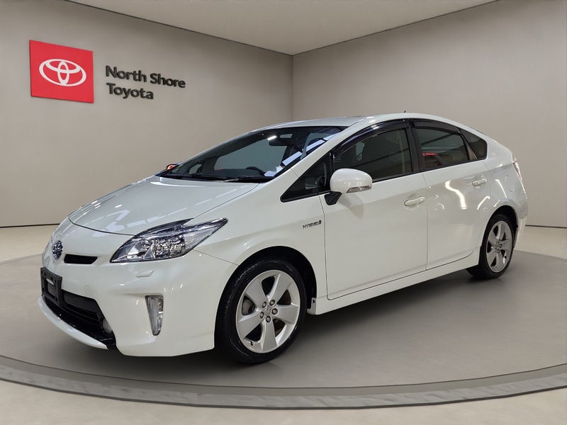 2014 Toyota Prius 1.8L Hybrid image 4