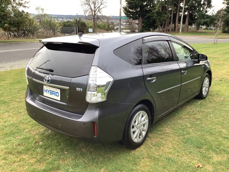 2014 Toyota Prius Alpha 1.8 Hybrid Electric Veh... image 4