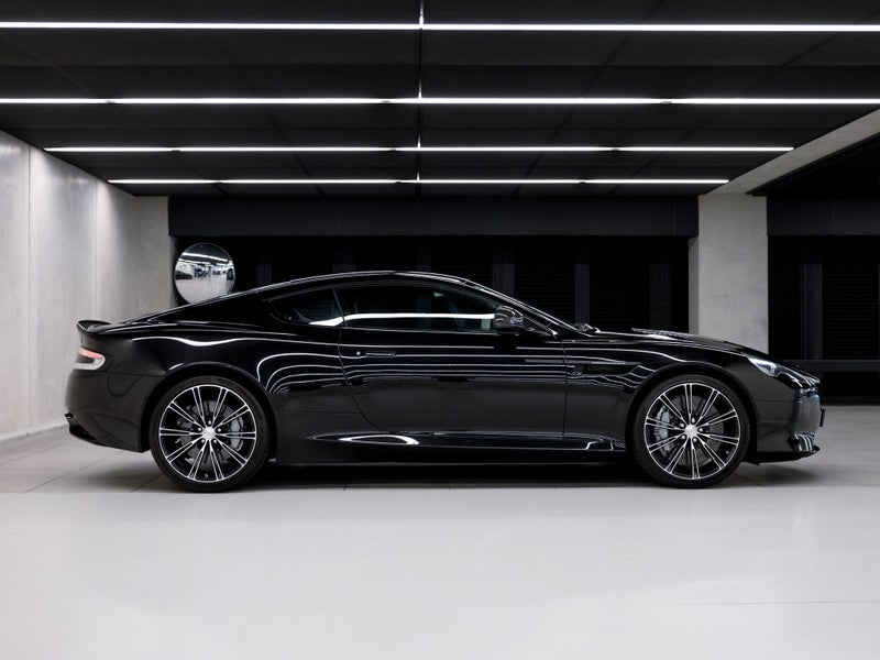 2015 Aston Martin DB9 Coupe image 5