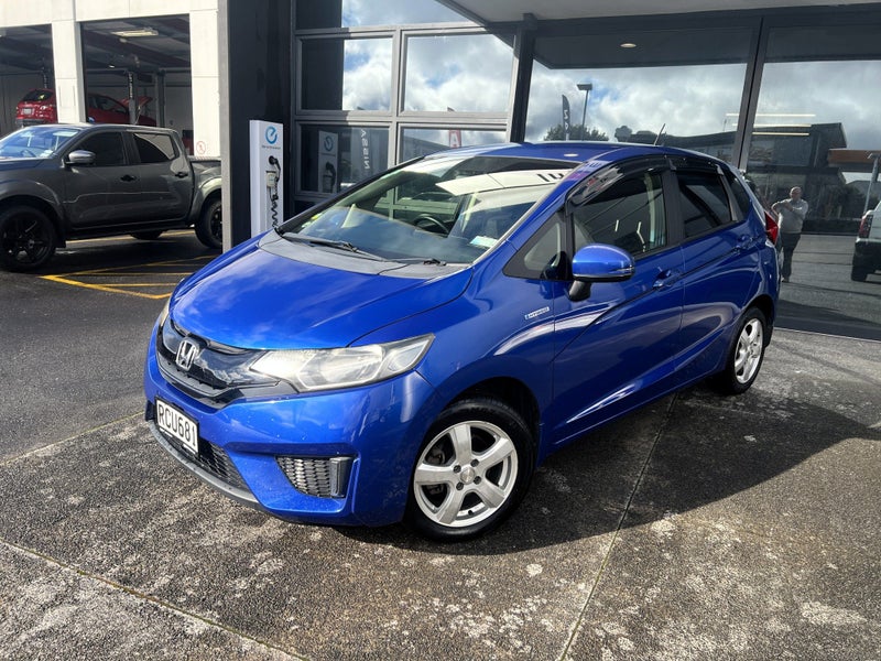 2015 Honda Fit HYBRID image 2