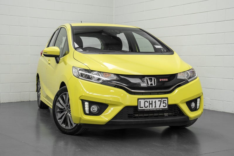 2015 Honda Jazz RS Automatic image 1