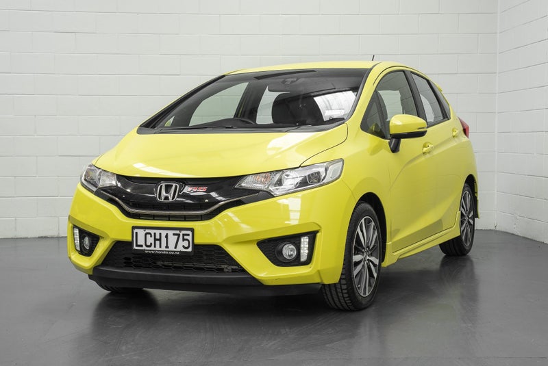 2015 Honda Jazz RS Automatic image 3