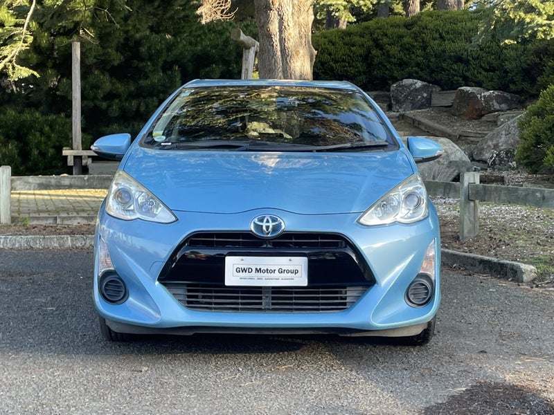 2015 Toyota Aqua 1.5 Hybrid G 5 Dr Hatch CVT 2WD image 2