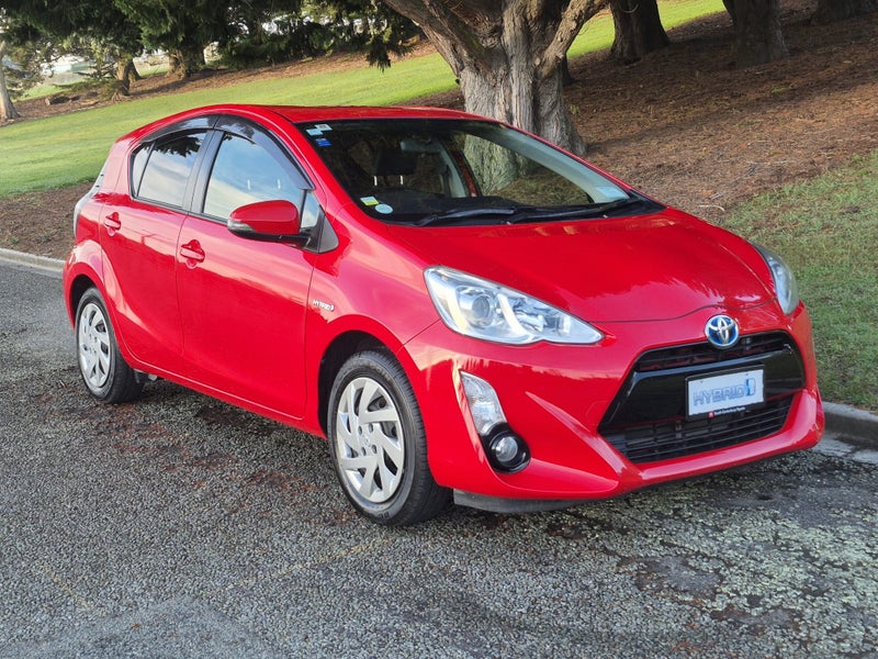 2015 Toyota Aqua 1.5 Hybrid G Soft Leather Sele... image 2