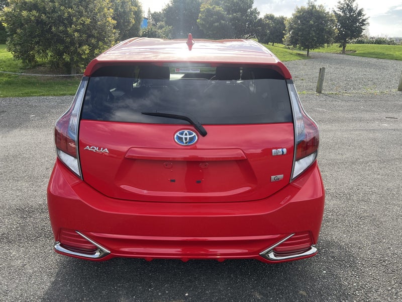 2015 Toyota Aqua 1.5 Hybrid GS Sport Hatch image 5