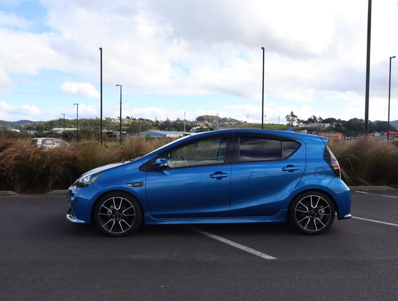 2015 Toyota Aqua 1.5 Hybrid GS Sport Hatch CVT 2WD image 5
