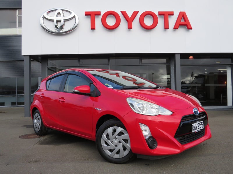 2015 Toyota Aqua 1.5 Hybrid S 5 Dr Hatch CVT image 1