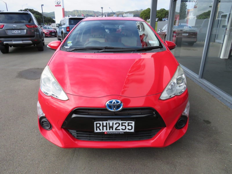 2015 Toyota Aqua 1.5 Hybrid S 5 Dr Hatch CVT image 3