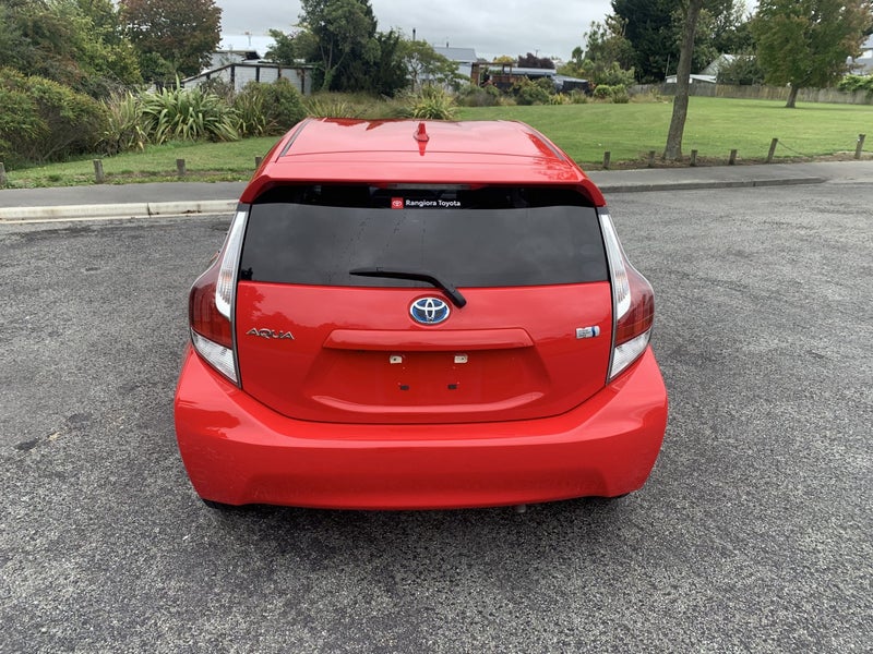 2015 Toyota Aqua 1.5 Hybrid S 5 Dr Hatch CVT 2W... image 5