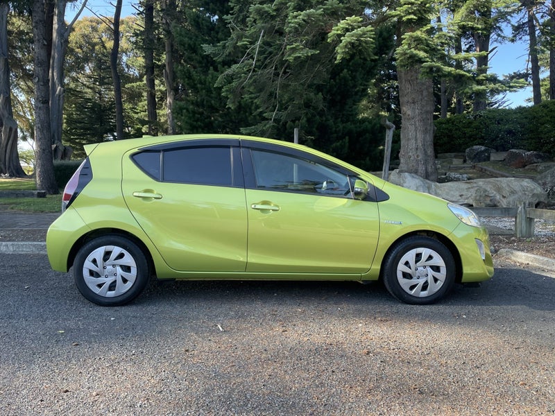 2015 Toyota Aqua 1.5 Hybrid S 5 Dr Hatch CVT 2WD image 3
