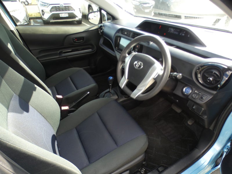 2015 Toyota Aqua 1.5 Hybrid S image 2