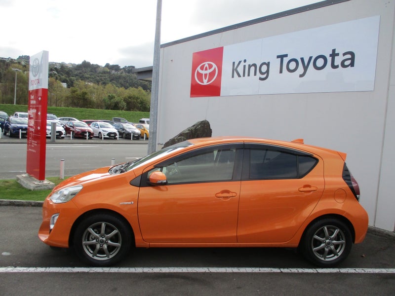2015 Toyota Aqua 1.5 Hybrid S + Warranty* image 2