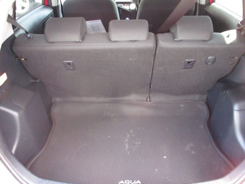 2015 Toyota Aqua 1.5 Hybrid S + Warranty* image 5