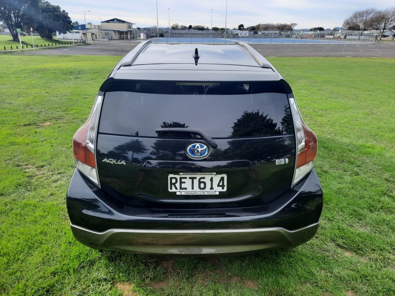 2015 Toyota Aqua 1.5 Hybrid X Urban Hatch - Cer... image 5