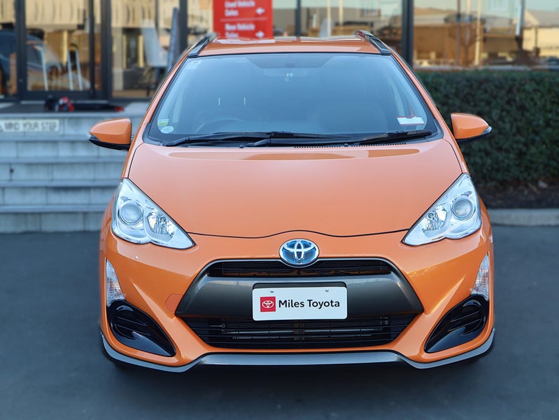 2015 Toyota Aqua HYBRID X, Push Start image 2
