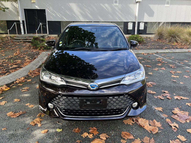 2015 Toyota Corolla Fielder 1.5 Hybrid Wagon image 3
