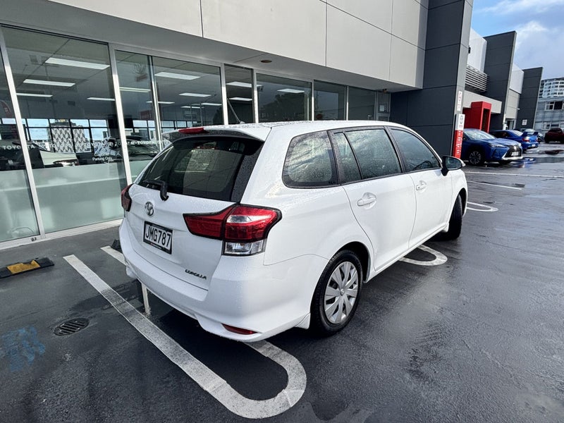 2015 Toyota Corolla GX FWD 1.5 PETREOL SPACIOUS... image 3