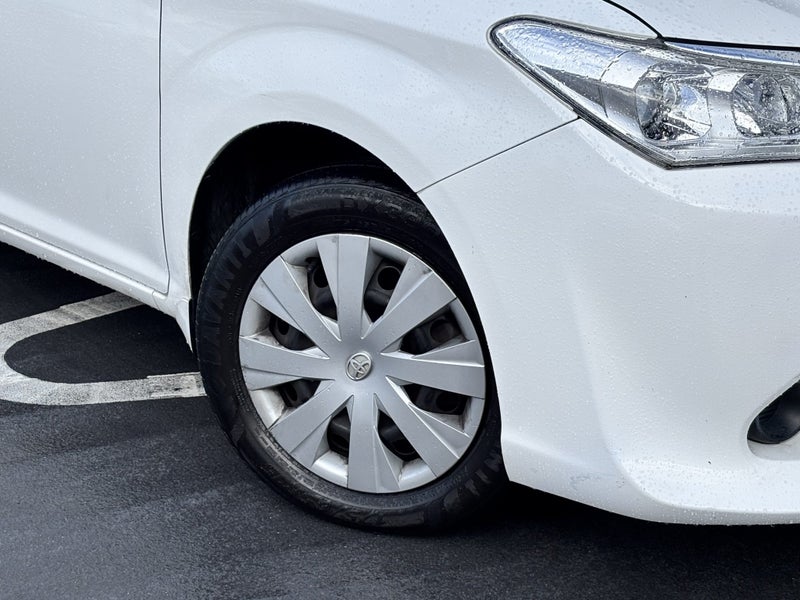 2015 Toyota Corolla GX FWD 1.5 PETREOL SPACIOUS... image 5