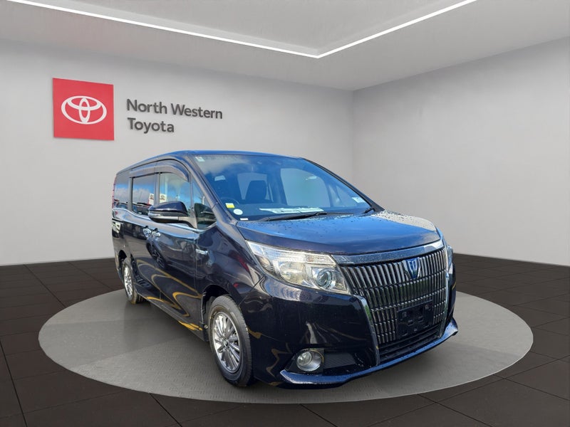 2015 Toyota Esquire 1.8L Hybrid XI 2WD Wagon image 1