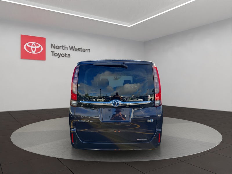 2015 Toyota Esquire 1.8L Hybrid XI 2WD Wagon image 5