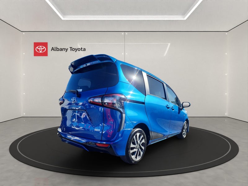 2015 Toyota Sienta 1.5P/Hybrid image 3