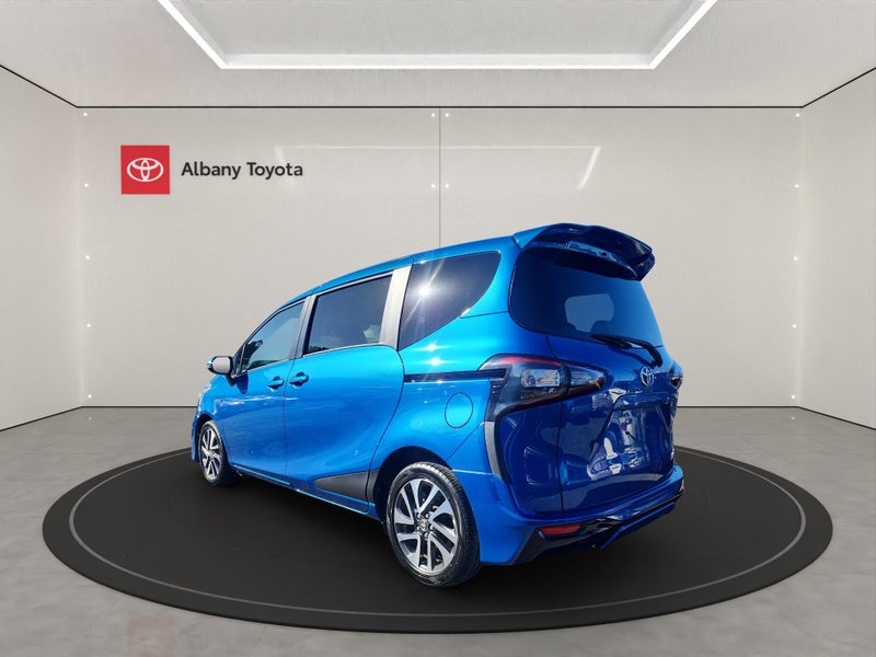 2015 Toyota Sienta 1.5P/Hybrid image 5