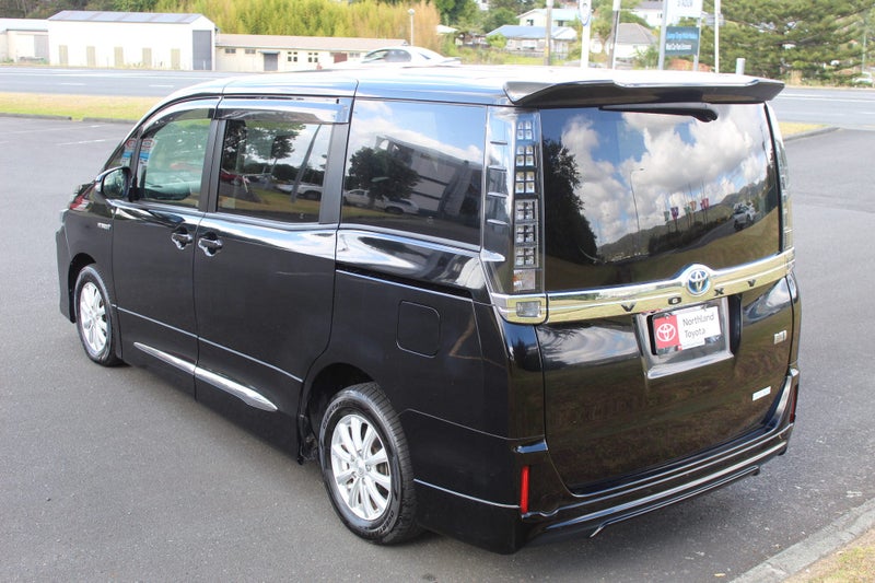 2015 Toyota Voxy 1.8 Hybrid 5 Dr Wagon CVT 2WD image 4