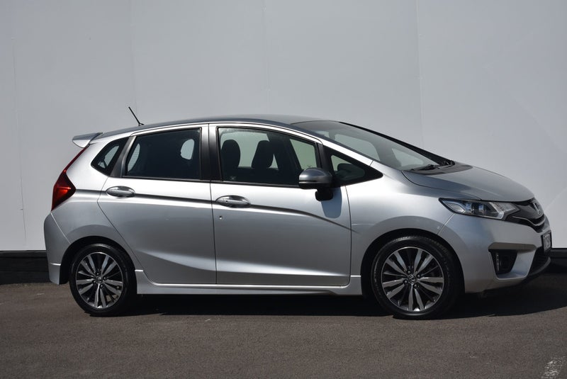 2016 Honda Jazz RS image 3