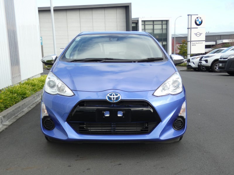2016 Toyota Aqua 1.5 Hybrid G image 4